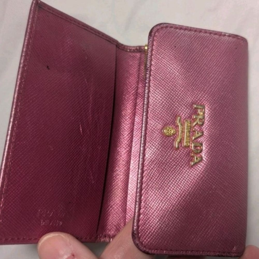 Authentic Prada Metallic Pink Leather Key Wallet - Picture 5 of 10